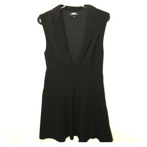 Lulus LBD V-neck Plunge Sexy Sophisticated Dress